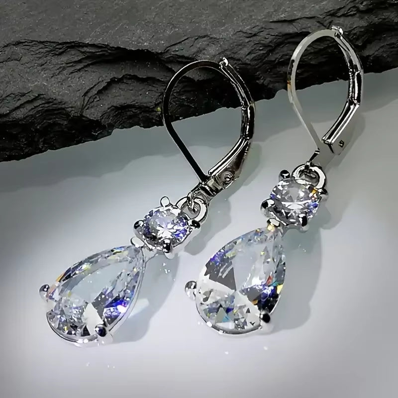 2024 Crystal Hanging Earrings with Pear Cubic Zirconia Simple Elegant Women Accessories Wedding Party Eternity Fashion Jewelry