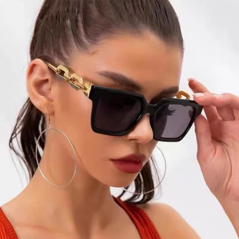 New Women Sunglasses Chain anti Uv Sun Glasses Fashionable Square Frame Women High-End Eyeglasses Casual Outdoor Glasses