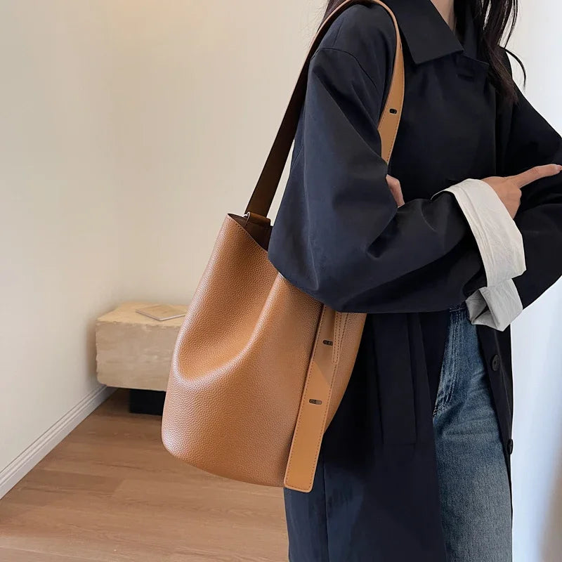 LEFTSIDE Retro Small Solid Color Leather Shoulder Bags for Women 2023 Designer Korean Fashion Female Handbags Underarm Bag