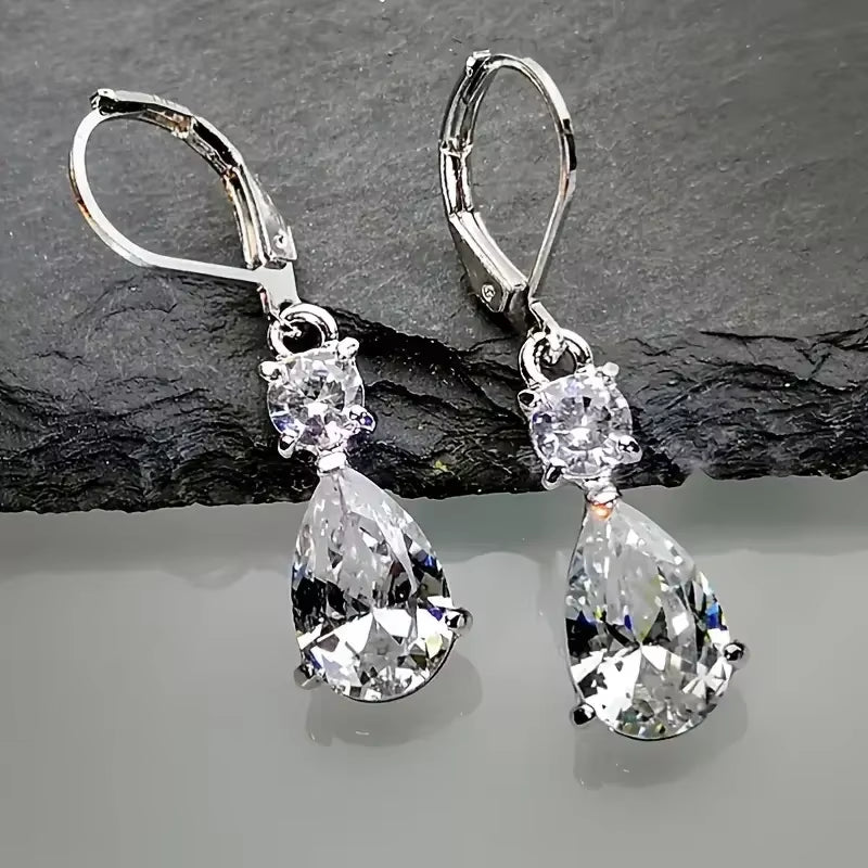 2024 Crystal Hanging Earrings with Pear Cubic Zirconia Simple Elegant Women Accessories Wedding Party Eternity Fashion Jewelry